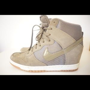 Wome’s Nike Heel Sneakers